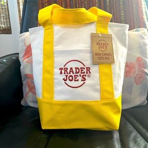 💛 Trader Joe’s YELLOW Mini Tote BNWT